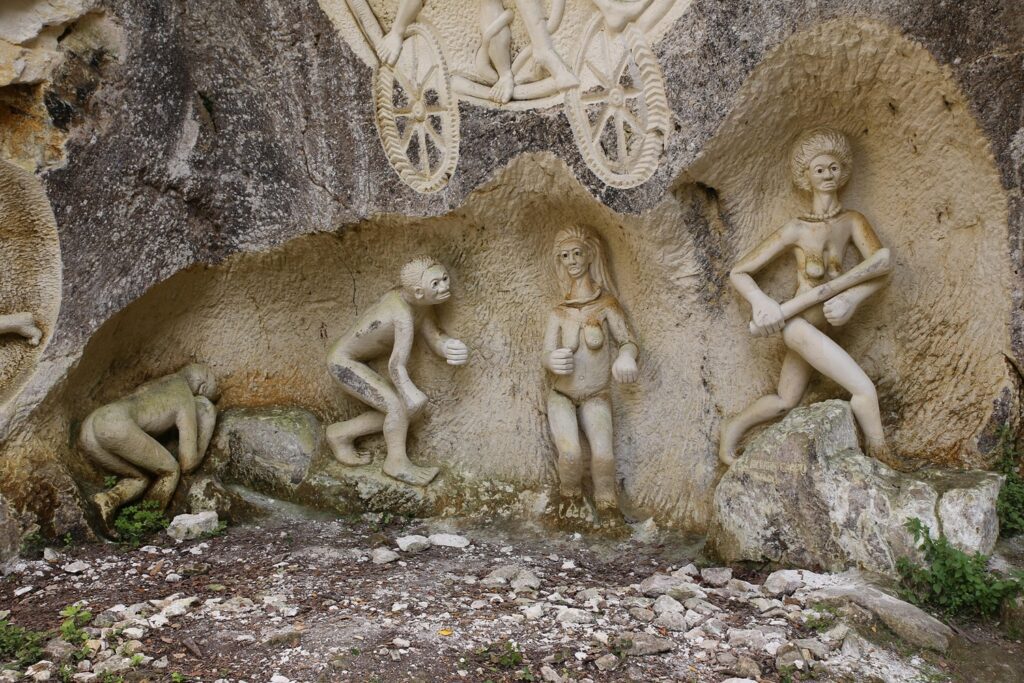 Sapiens Book Review: How Did Humans Evolve?