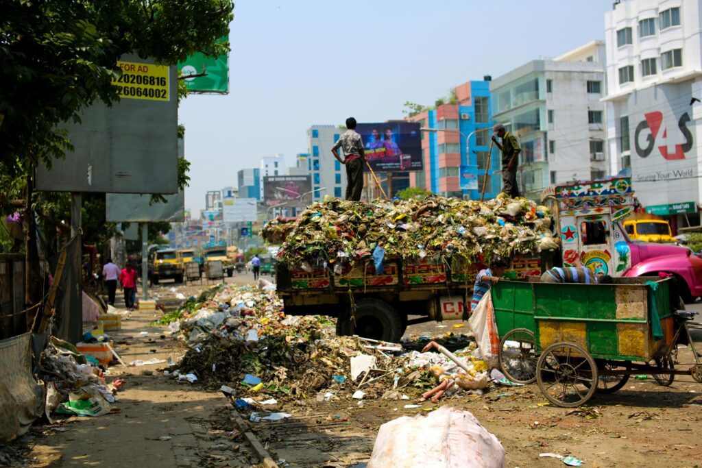 Garbology Book Review: How Consumerism Destroys the World
