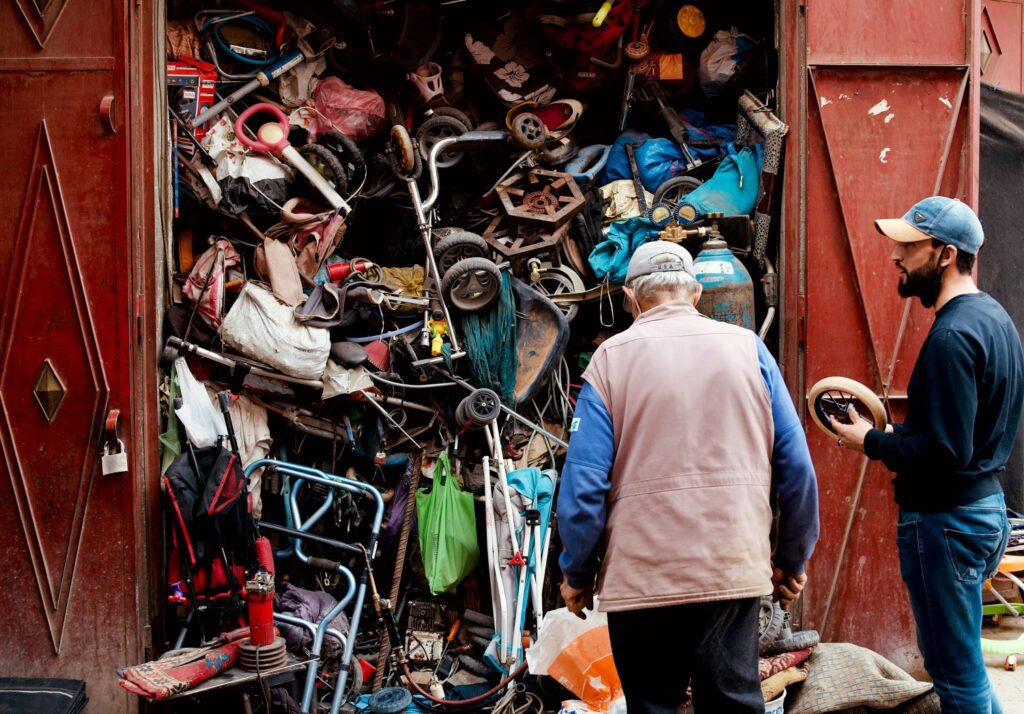 Garbology Book Review: How Consumerism Destroys the World